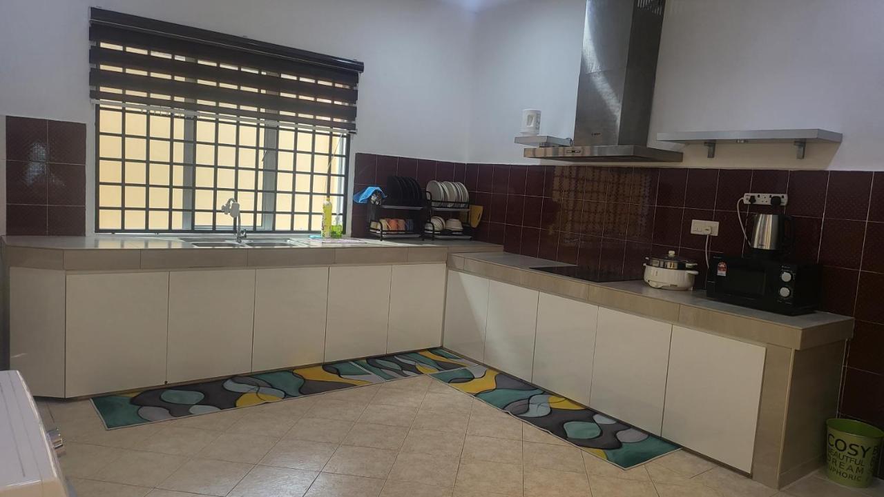 Ipoh Family Villa-Spacious Stay For 21 Or 42Pax Extérieur photo